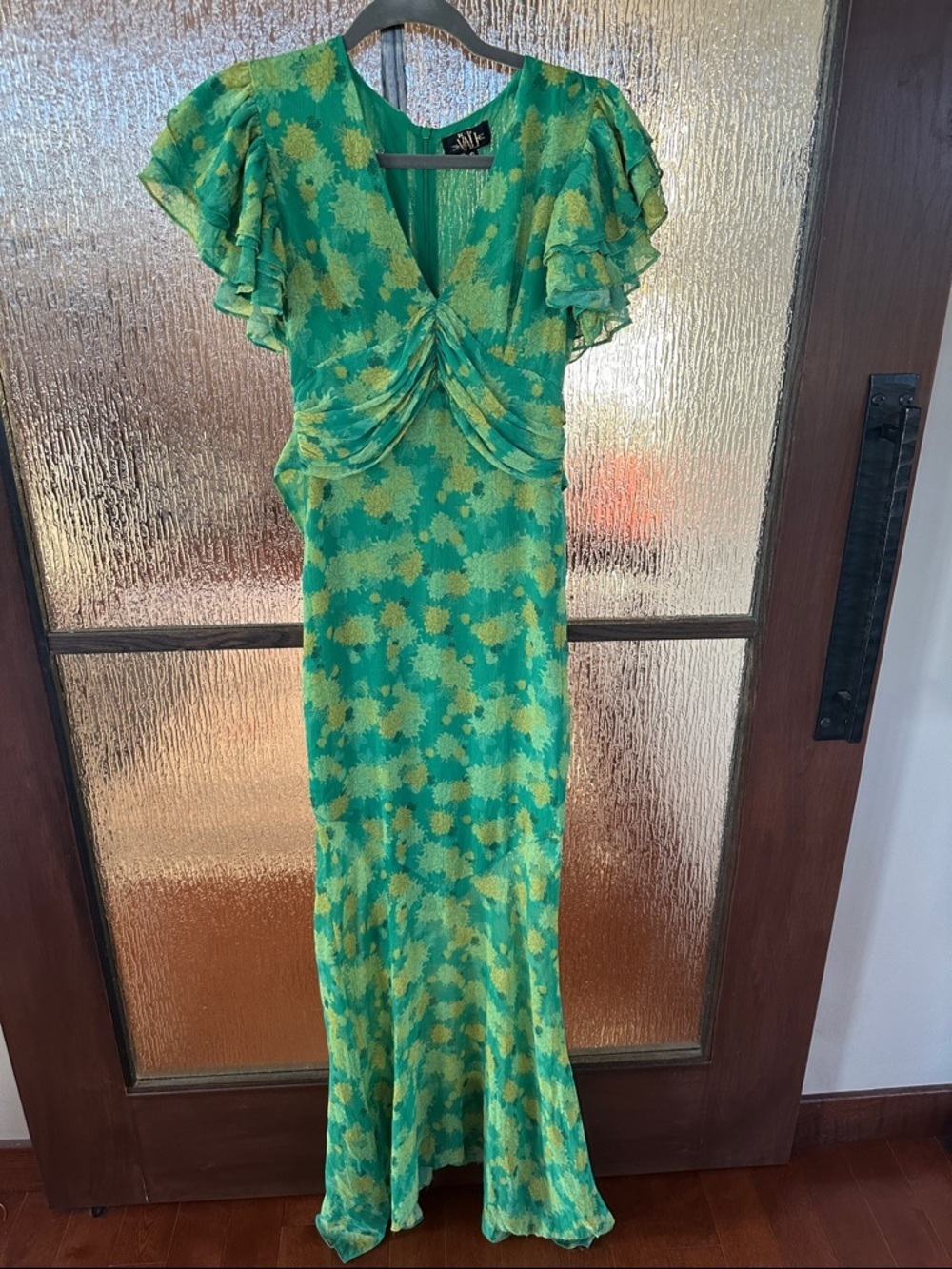 De La Vali 
Palmera Green Floral V-Neck Ruffle-Sleeve Maxi Dress size US 6. - Picture 7 of 12